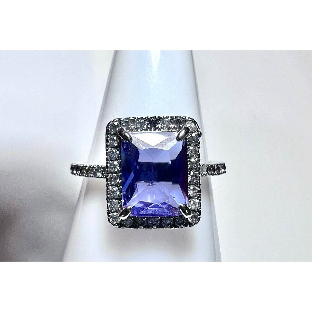 Ring Bomb Party RIng, size 6, NWOT, purple main stone, silver color band - Picture 3 of 7
